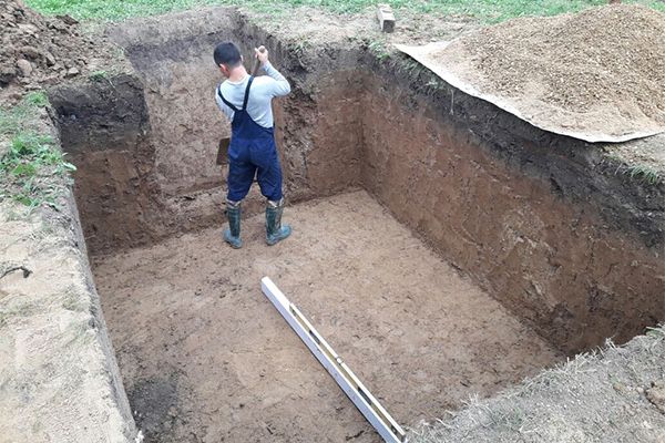 Земляные работы. Копаем землю, септики, траншеи, туалет