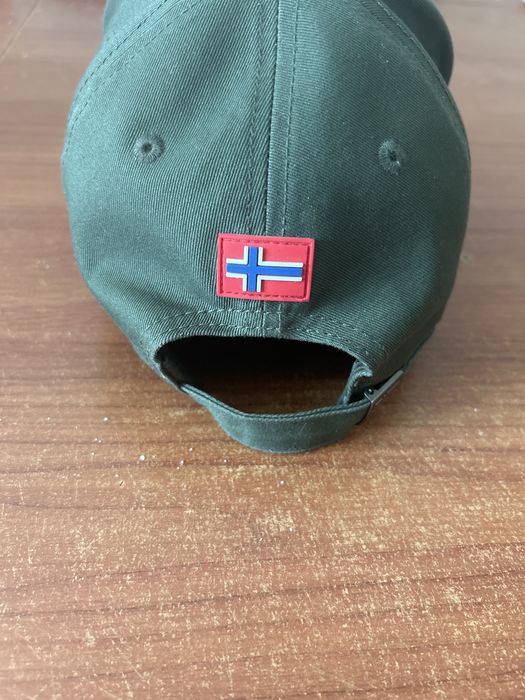 Кепка napapijri !
