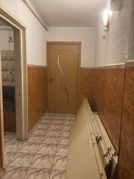 Vand apartament 2 camere semidecomandat