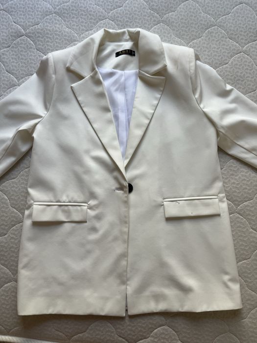 пиджак белый М ка