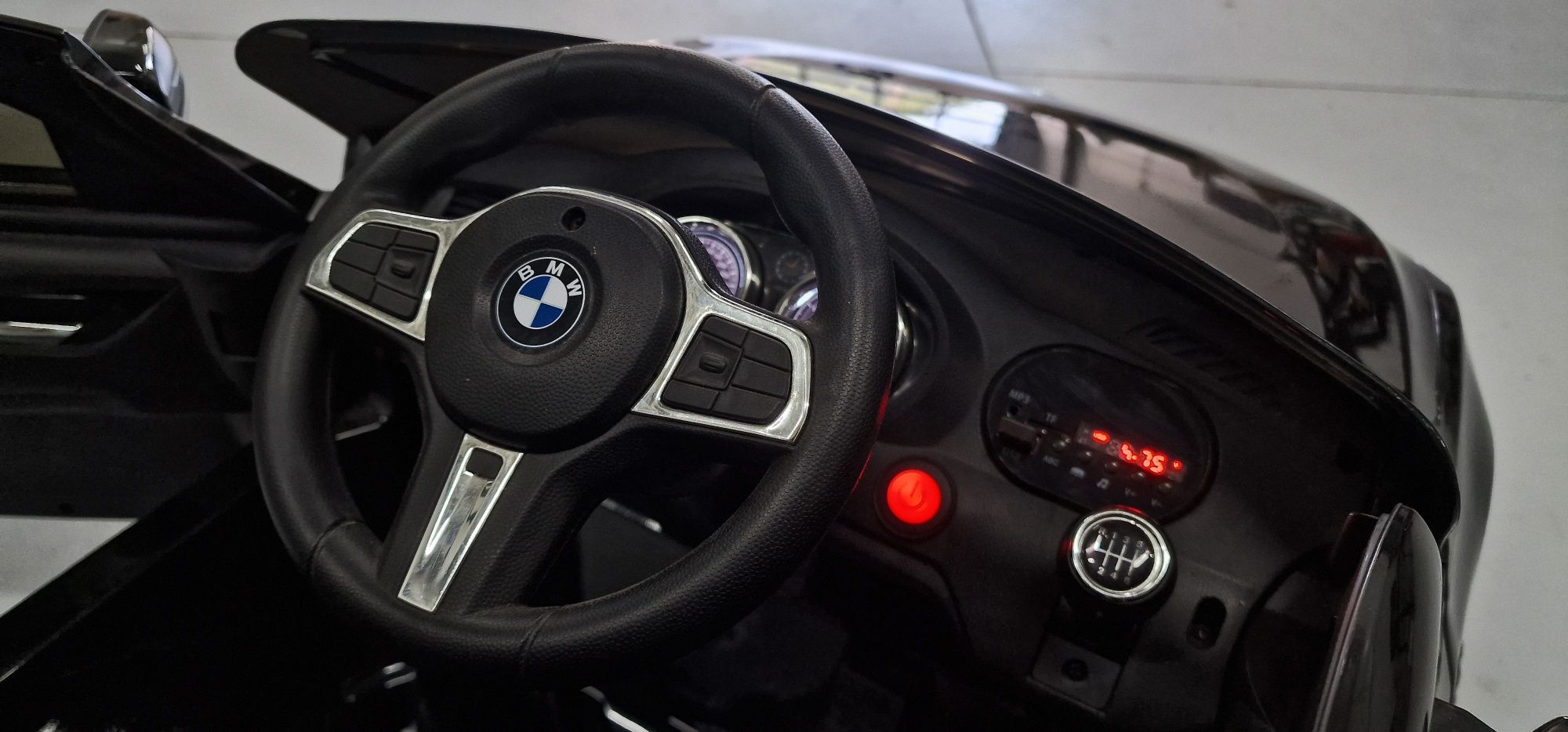 Детска акумулаторна кола BMW GT6