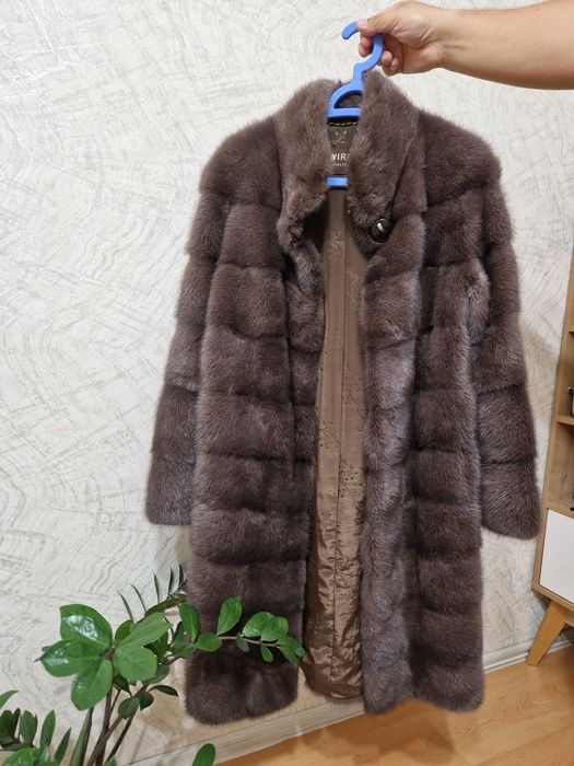 Норковая шуба в отличном состоянии.