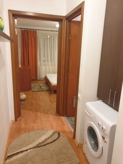 Inchiriez apartament 2 cam decomandat