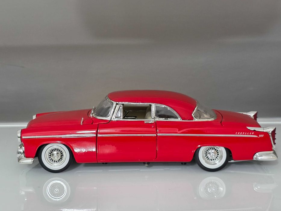 Macheta Auto 1/18 Motor Max Chrysler C300