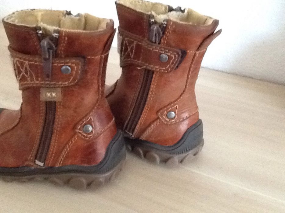 Ботушки 20н.Ест.кожа днес 10 лв