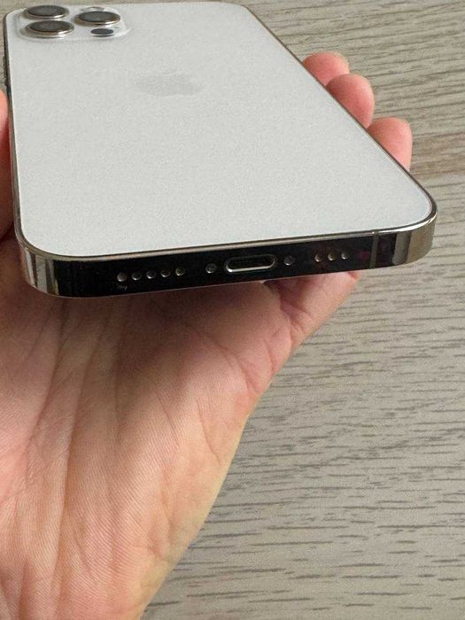 iPhone 12 Pro Gold 128 GB – като нов