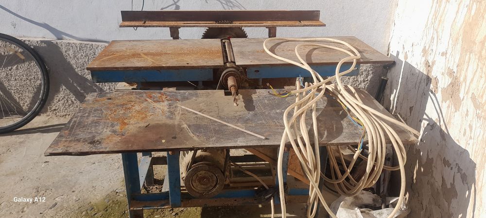 Yog'och istanok ustalari uchun sotiladi. Ishlashi zur 1500 abarot 4.5k