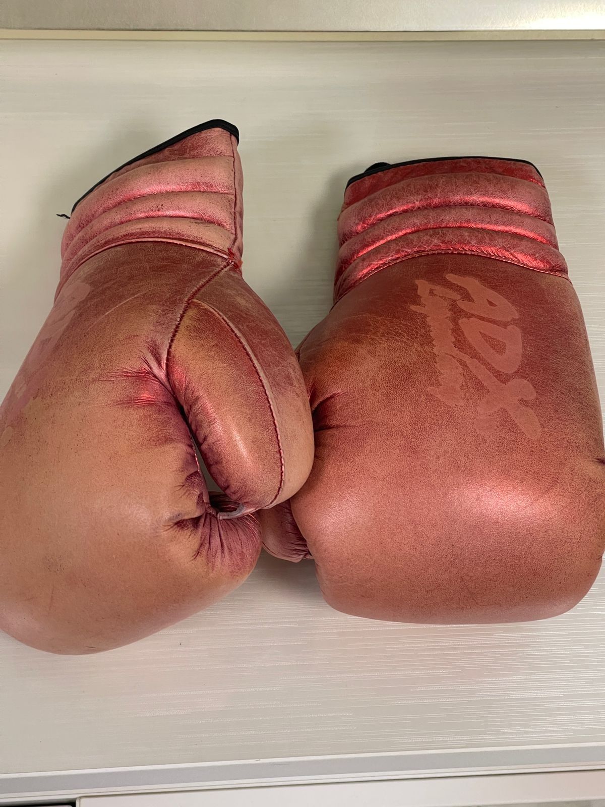 Боксерская перчатка взрослая