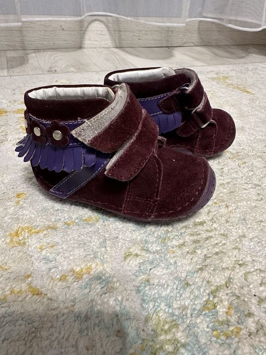 Продам детские ботиночки