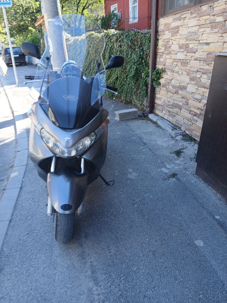 Suzuki burgman 200