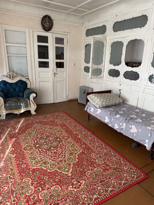 Arinda uchaska 6sotih 10ta xona