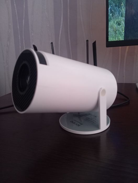 Проектор HY300 белый