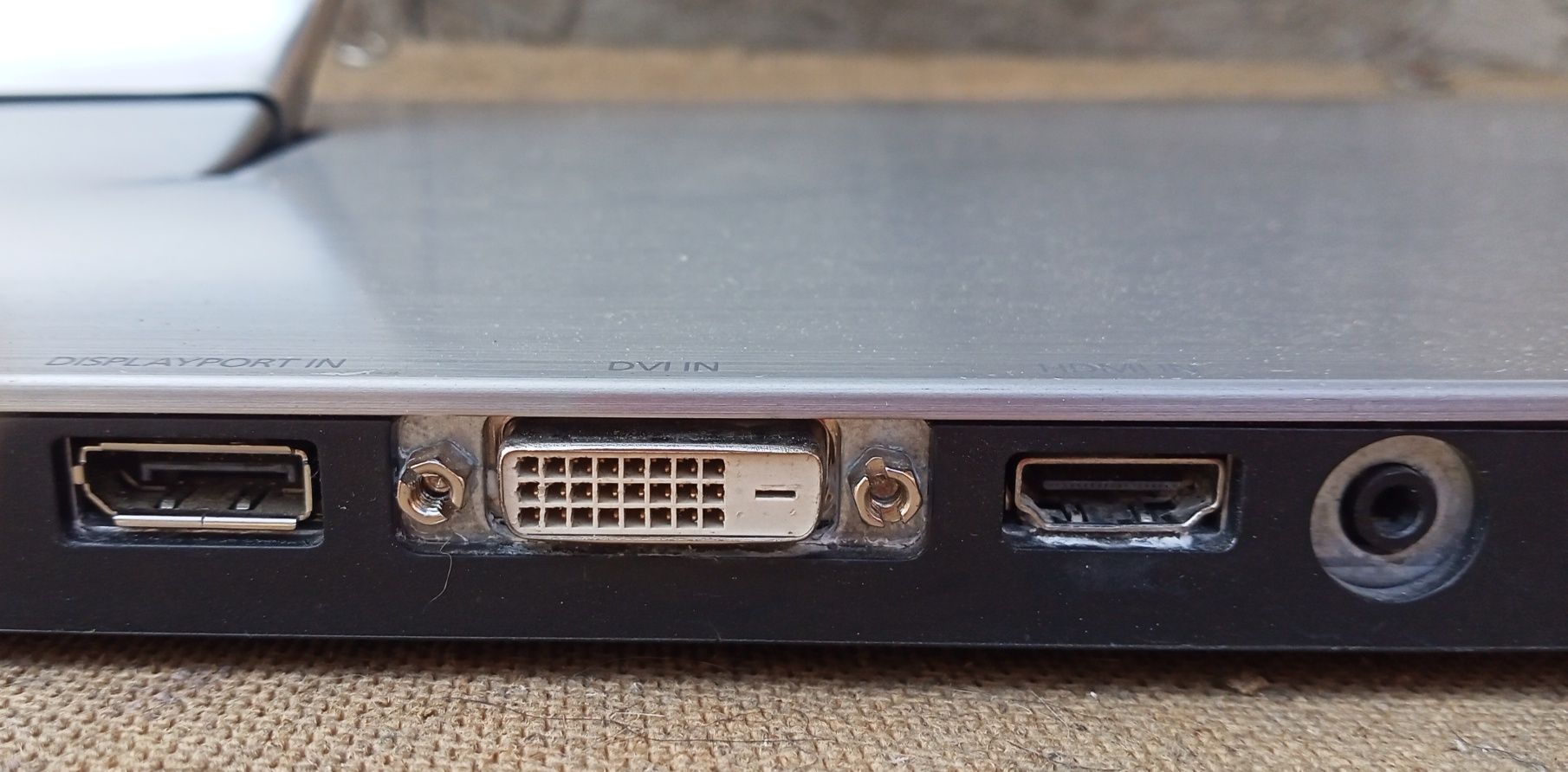 Мониторы Samsung  LS23A950, 2 штуки