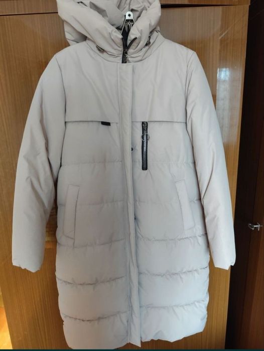 Зимний пуховик продам