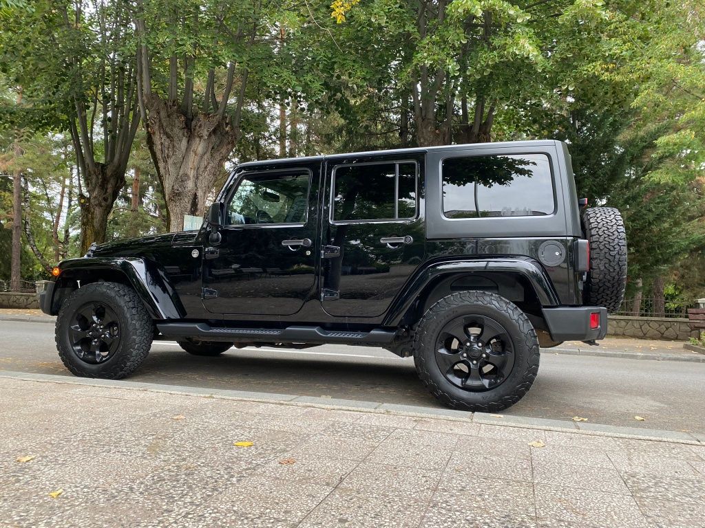 Jeep Wrangler Unlimited SAHARA