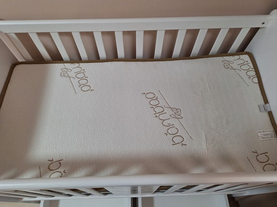 Продавам детска кошара