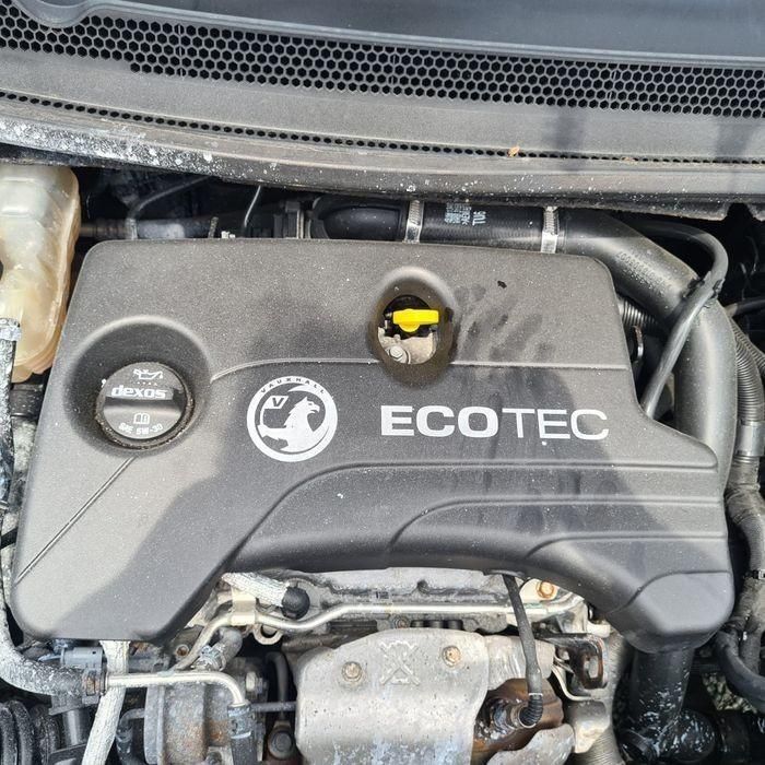 Capac motor VAUXHALL Opel Corsa E 1.0i Turbo 66 kw B10XFL