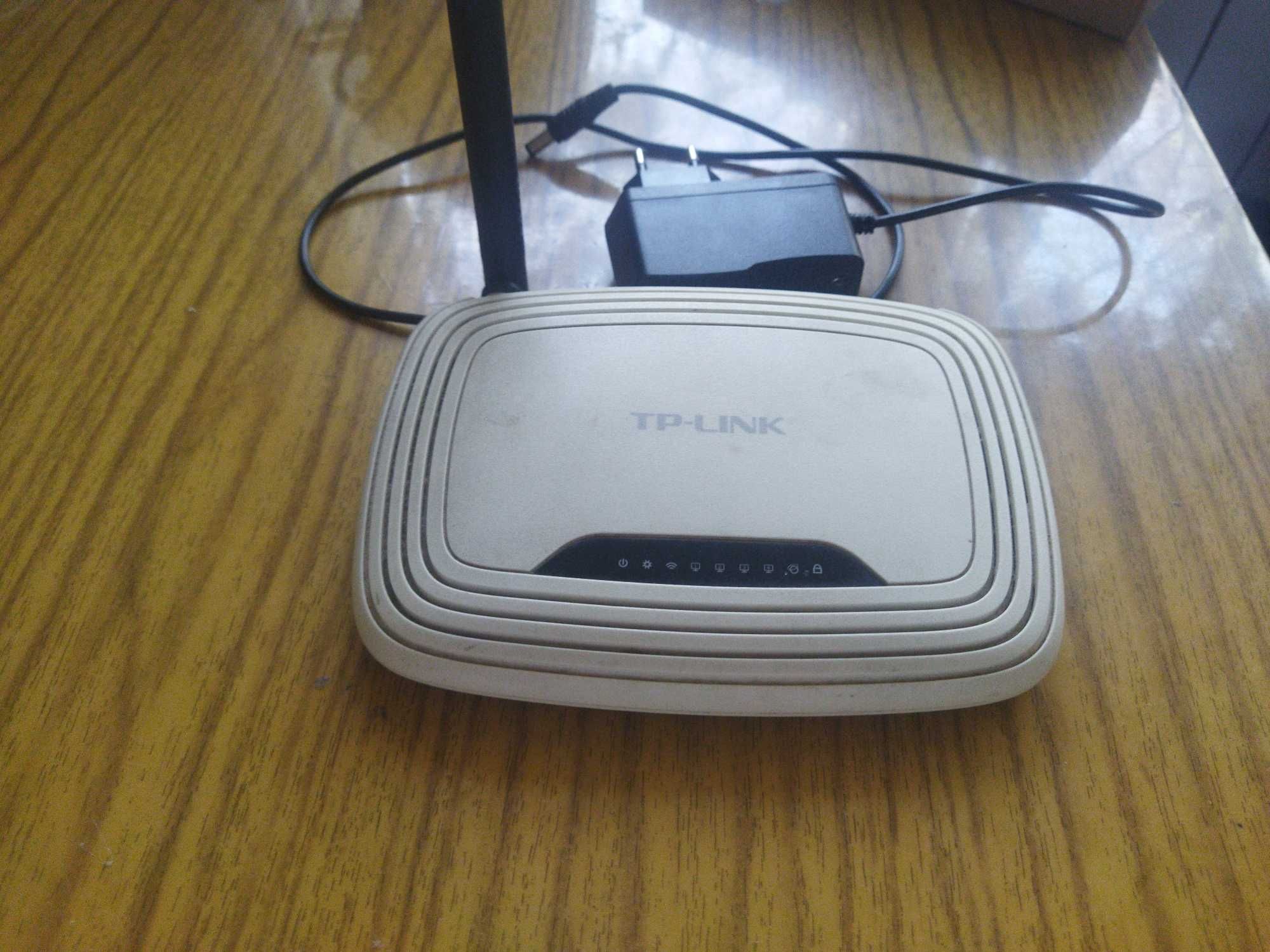 Роутер tp-link модели TL-WR740N