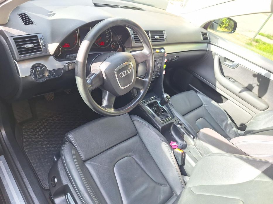 Audia A4 an 2006 1.9 TDI 116cp interior Sline 240.000 km