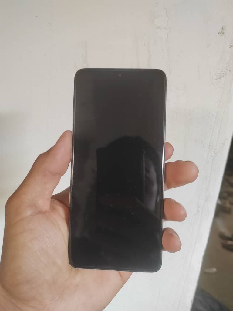 Pocco x 6 proʻ 5 g 8.256 holati tiniq