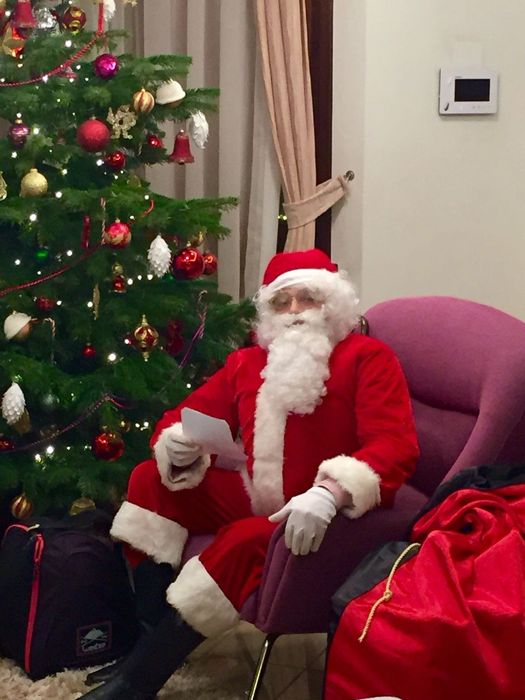 Moș Crăciun de închiriat