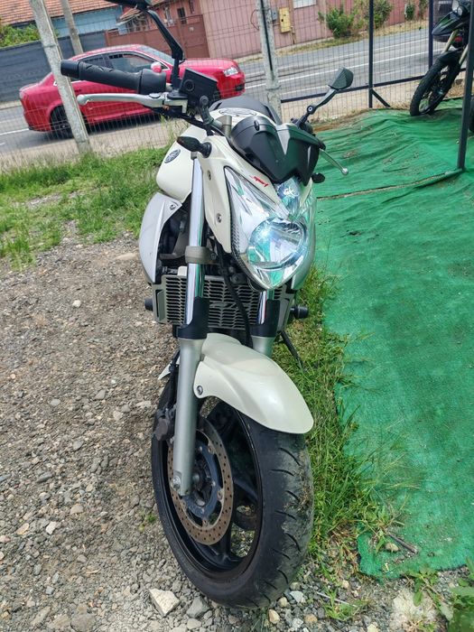 Yamaha XJ 2010 600 cmc cash sau rate fixe