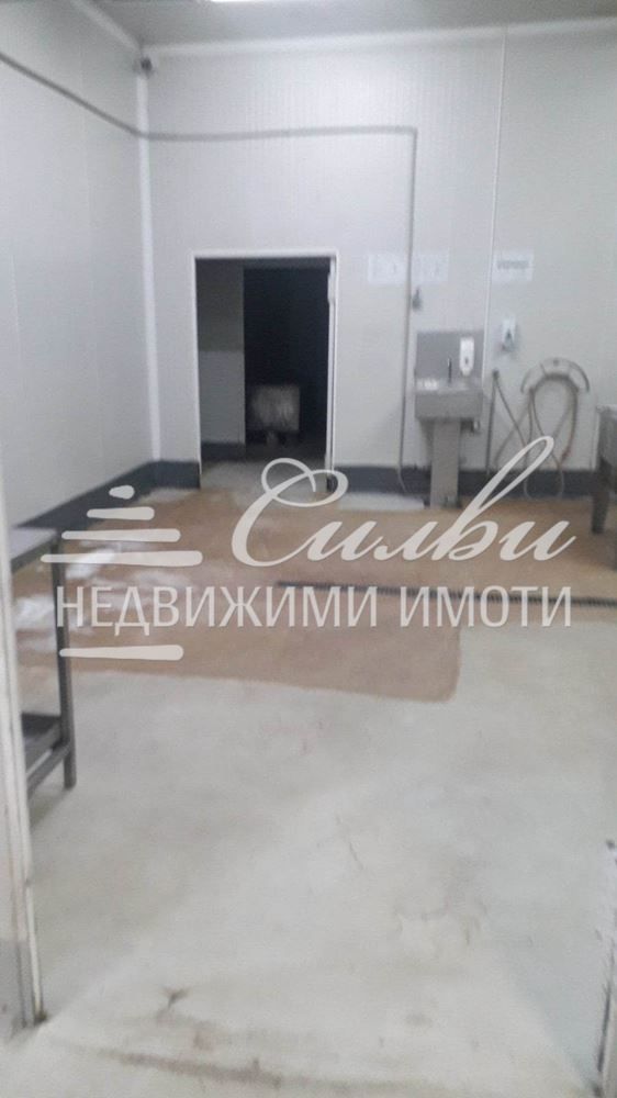 Тухлена сграда - ПОД НАЕМ - кв. Тракия