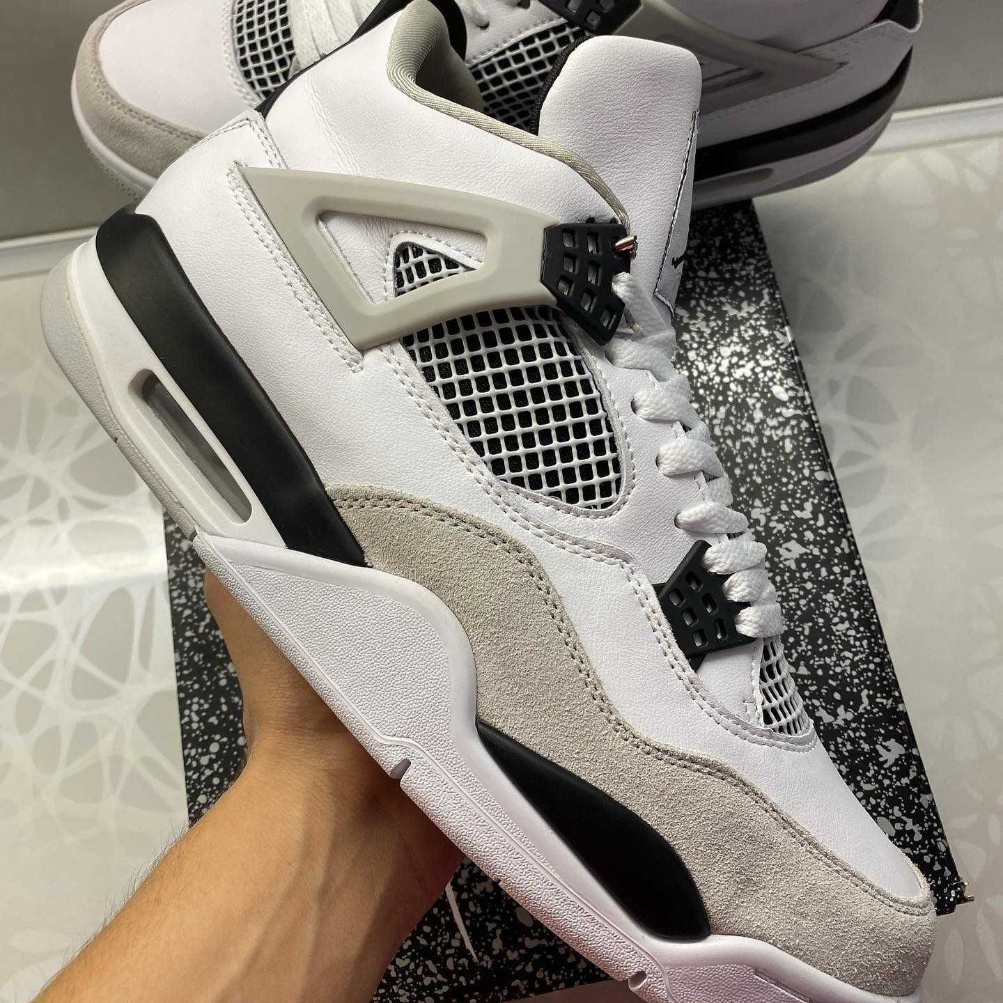 Jordan 4 Retro 'Military Black' 39,42,44