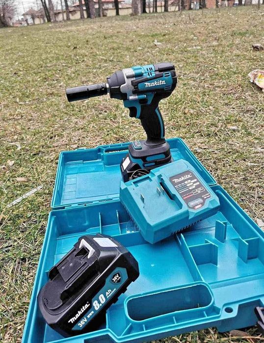 Чисто нов Акумулаторен Гайковерт DeWalt Makita