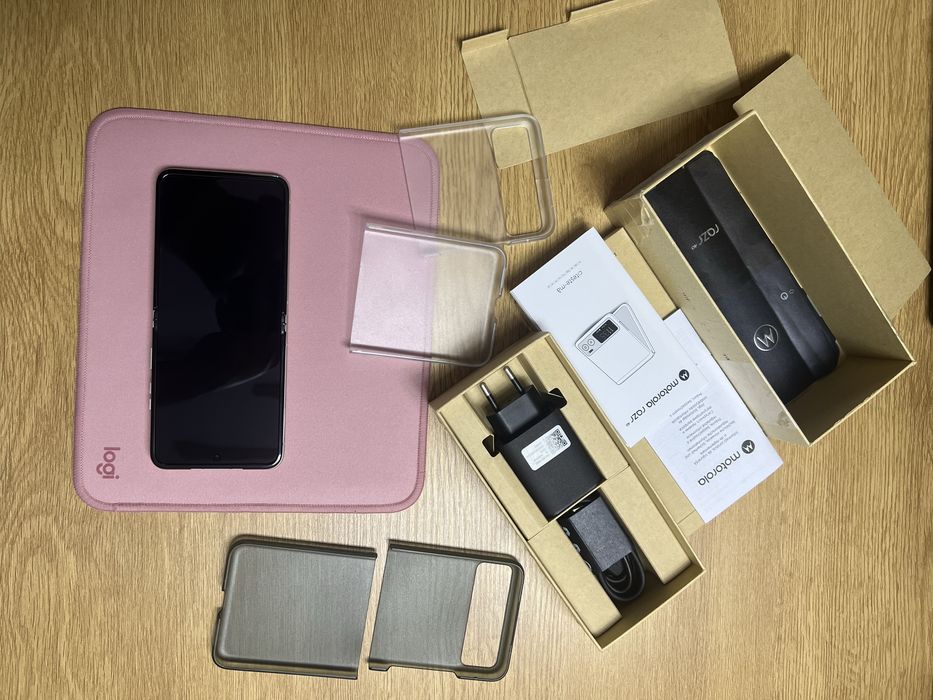 Motorola razr 40 Vanilla Cream