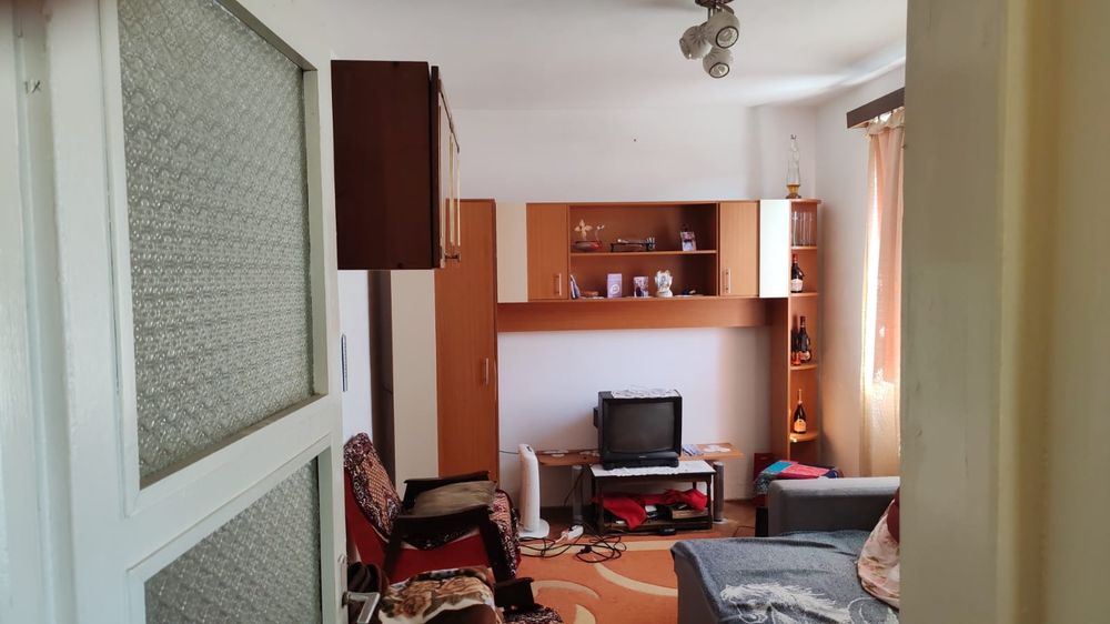 Apartament cu 3 camere