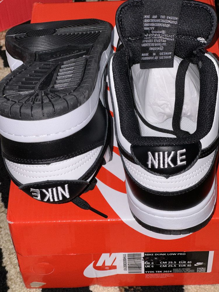 Nike dunk black panda