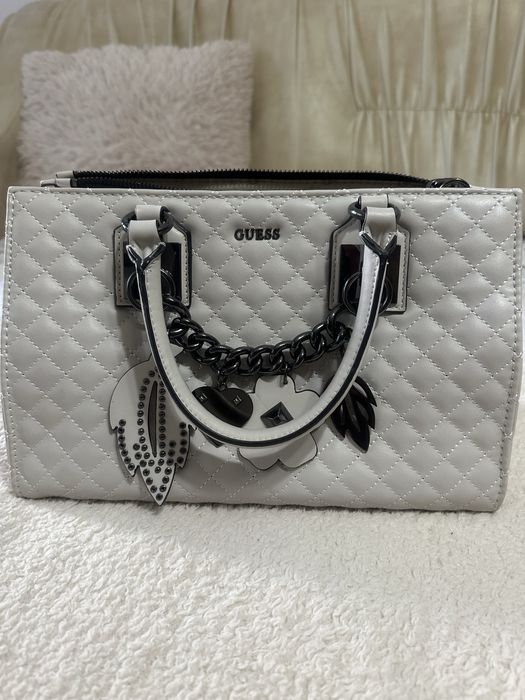 Geanta Guess (+ curea umar)
