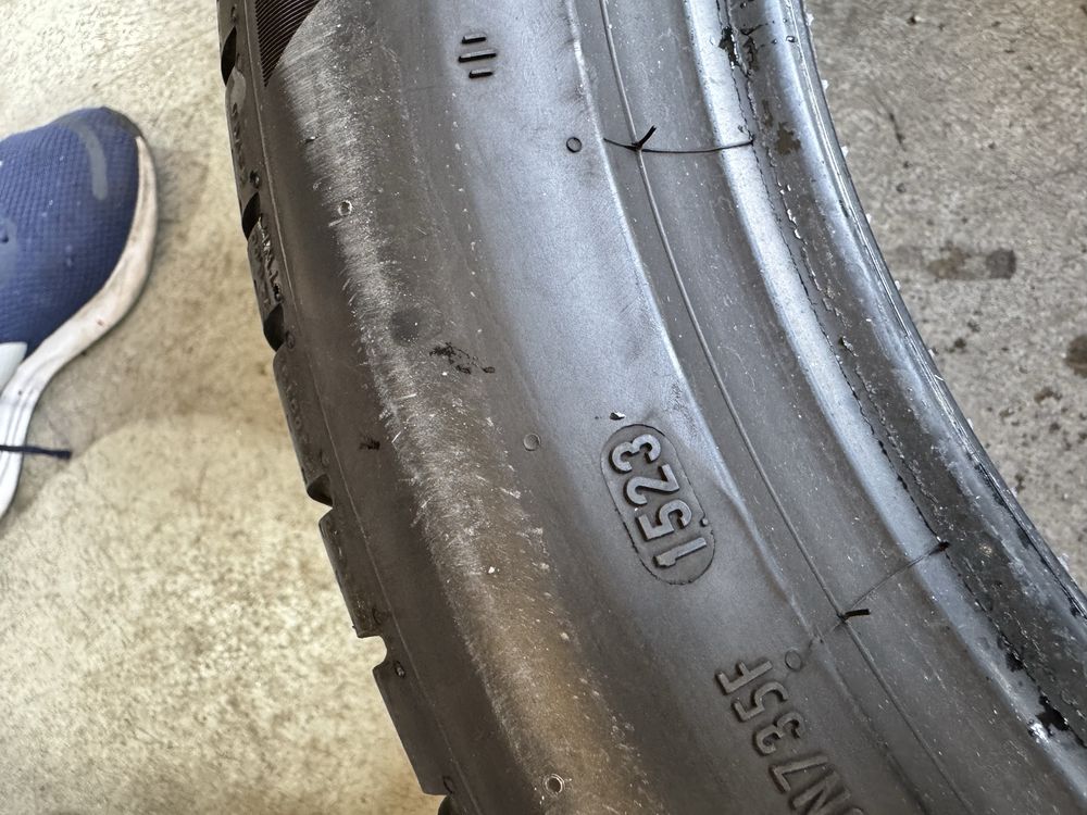275 40 18 pirelli vara mo 2023