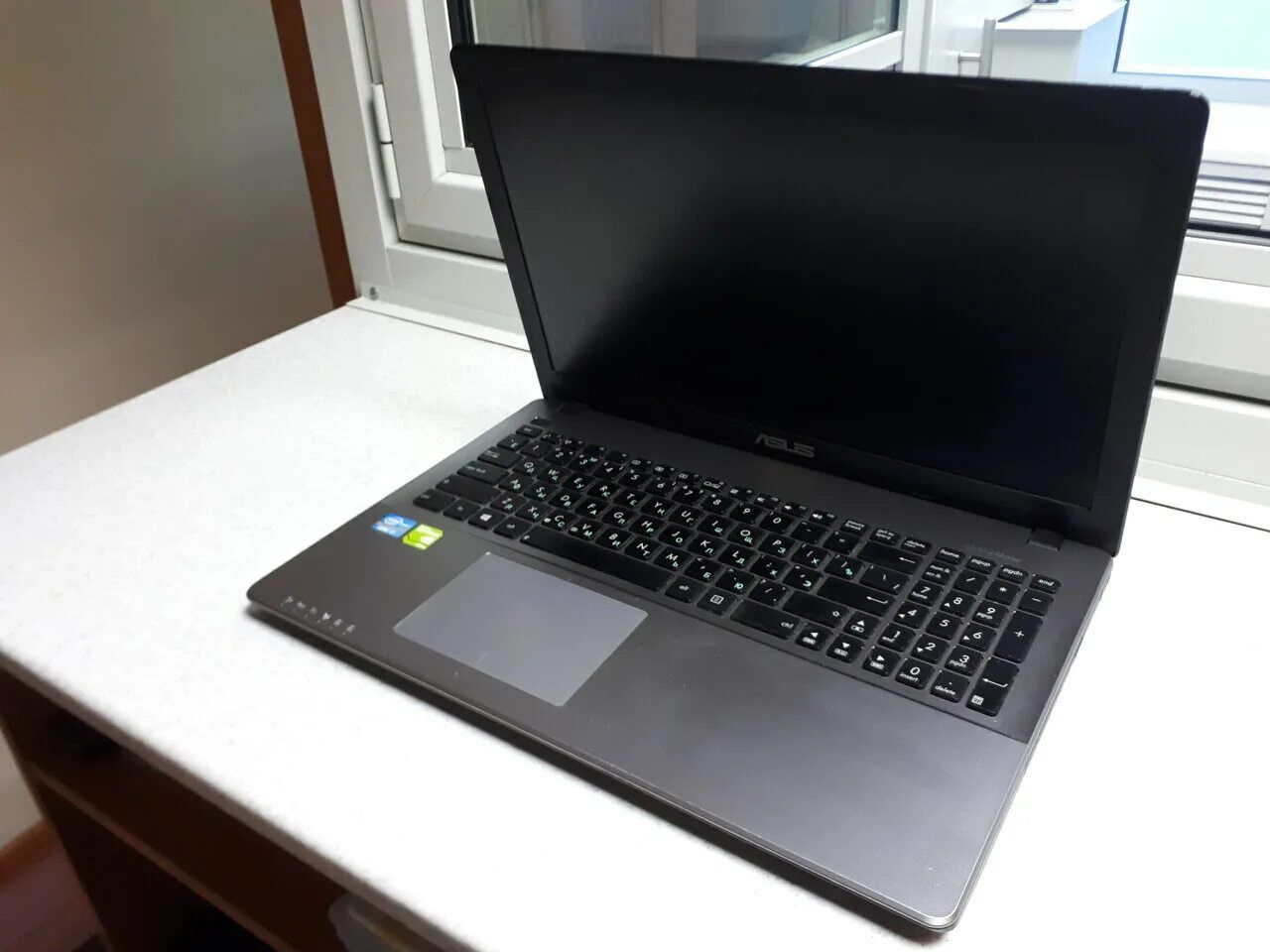 Продам ноутбук ASUS X550CC