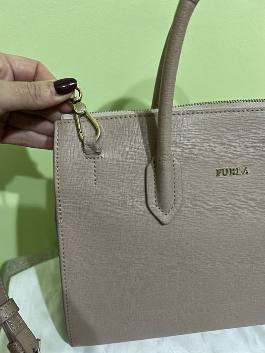 Оригинални чанта Furla Pin