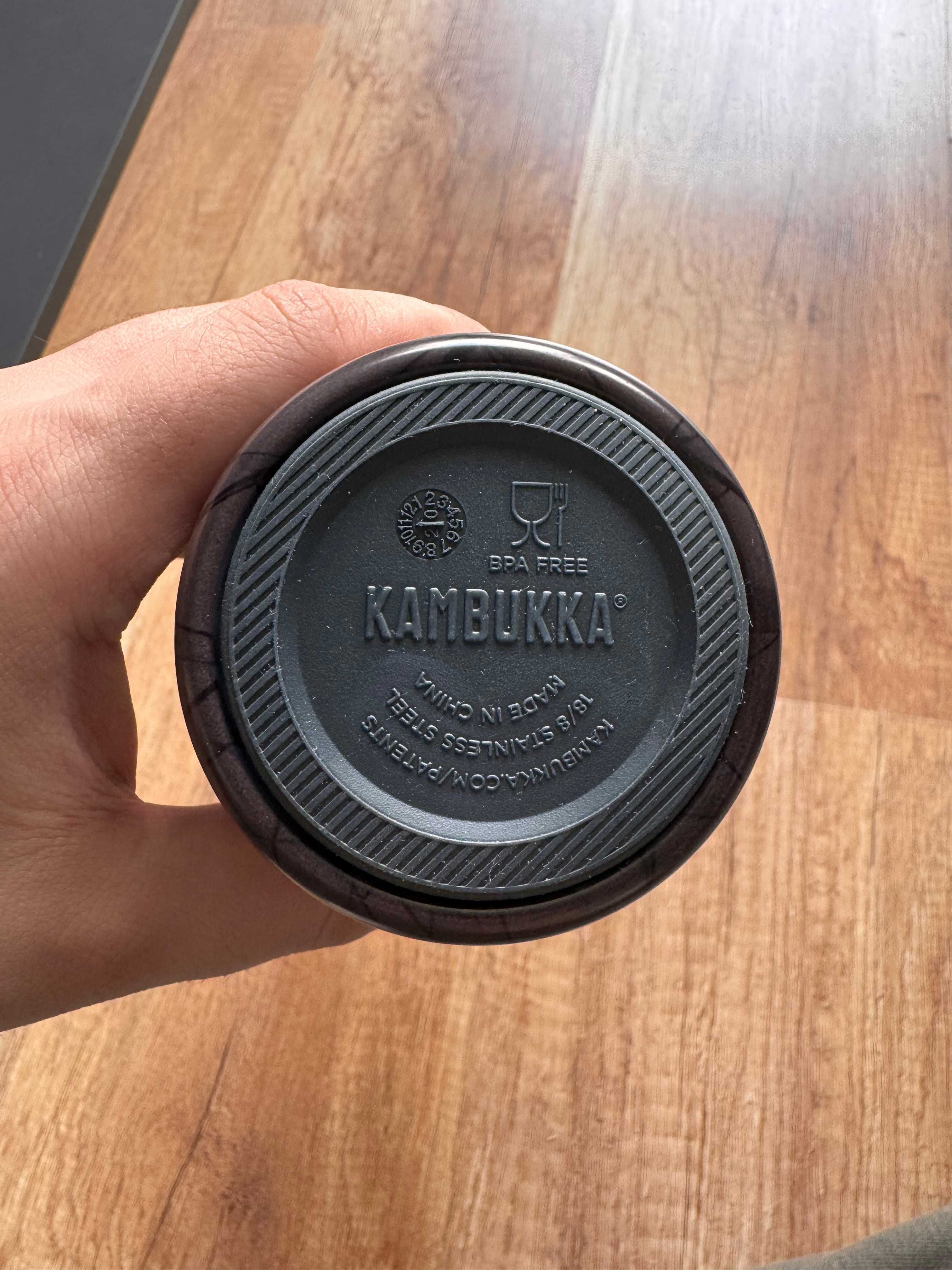 Продавам бутилка термос Kambukka Reno