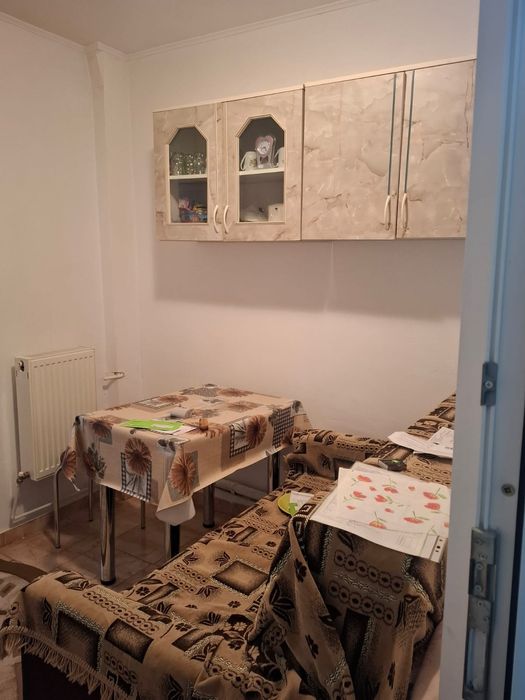 Vand apartament 2 camere etaj 1/4