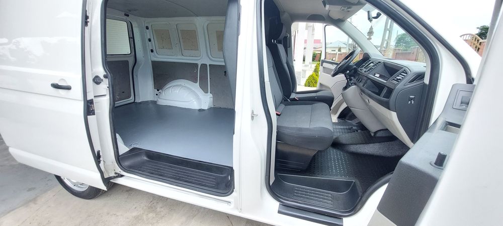 Vw T6 Transporter -2016- 3 Locuri + Marfă,Motor 2.0 Diesel,AC, Germani