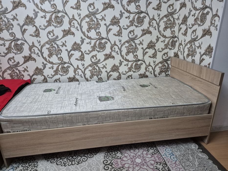 Кровать продается.