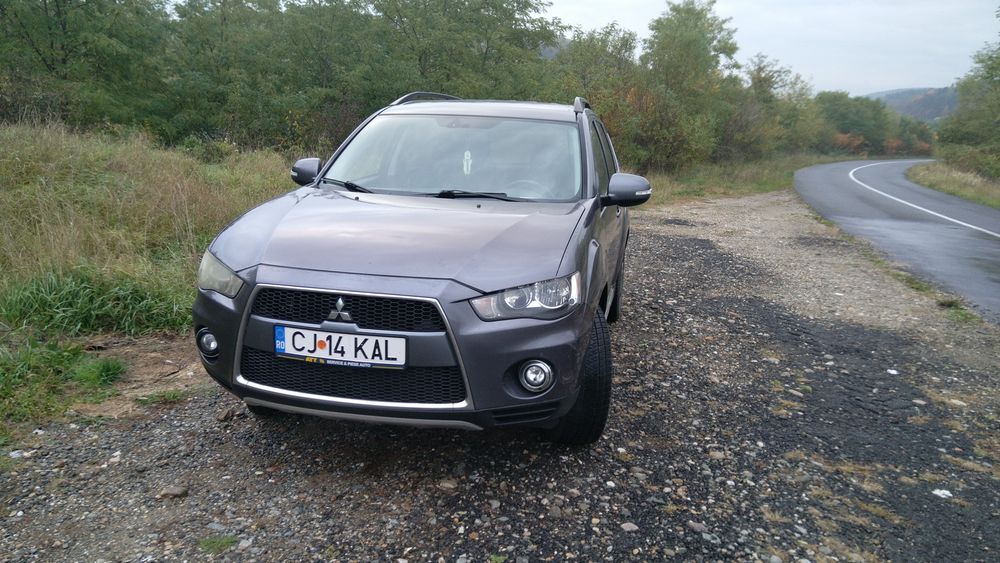 Mitsubishi Outlander 2.3