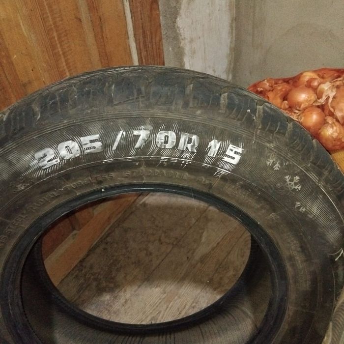 Шины зимние 205/70/15
