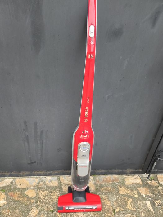 Акумолаторна прахусмусачка Bosch