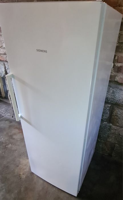 iQ300 Свободно стоящ вертикален фризер GS29NGW30/02 NoFrost A++