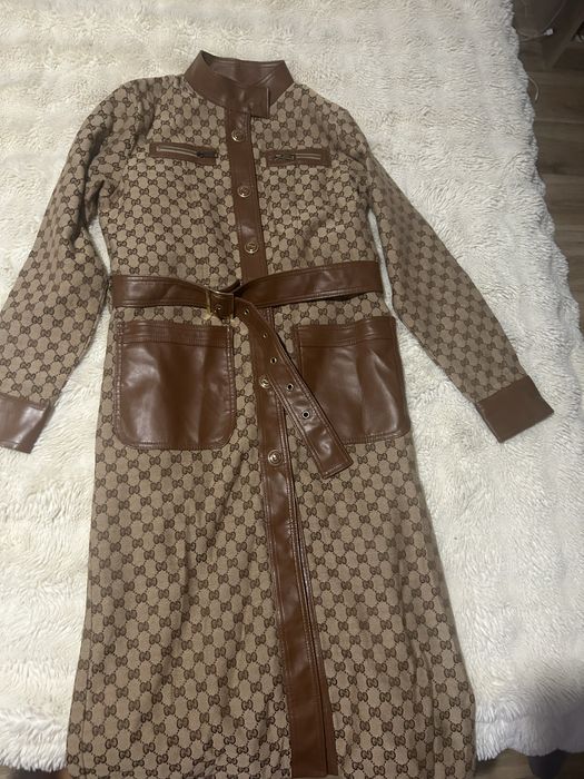 Pardesiu maro de toamna