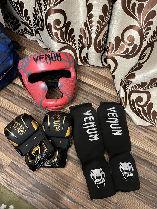 Шлем футы перчатки