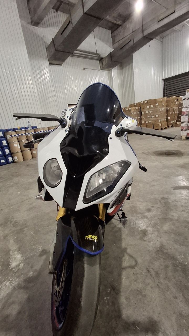 BMW S 1000 RR Sotiladi