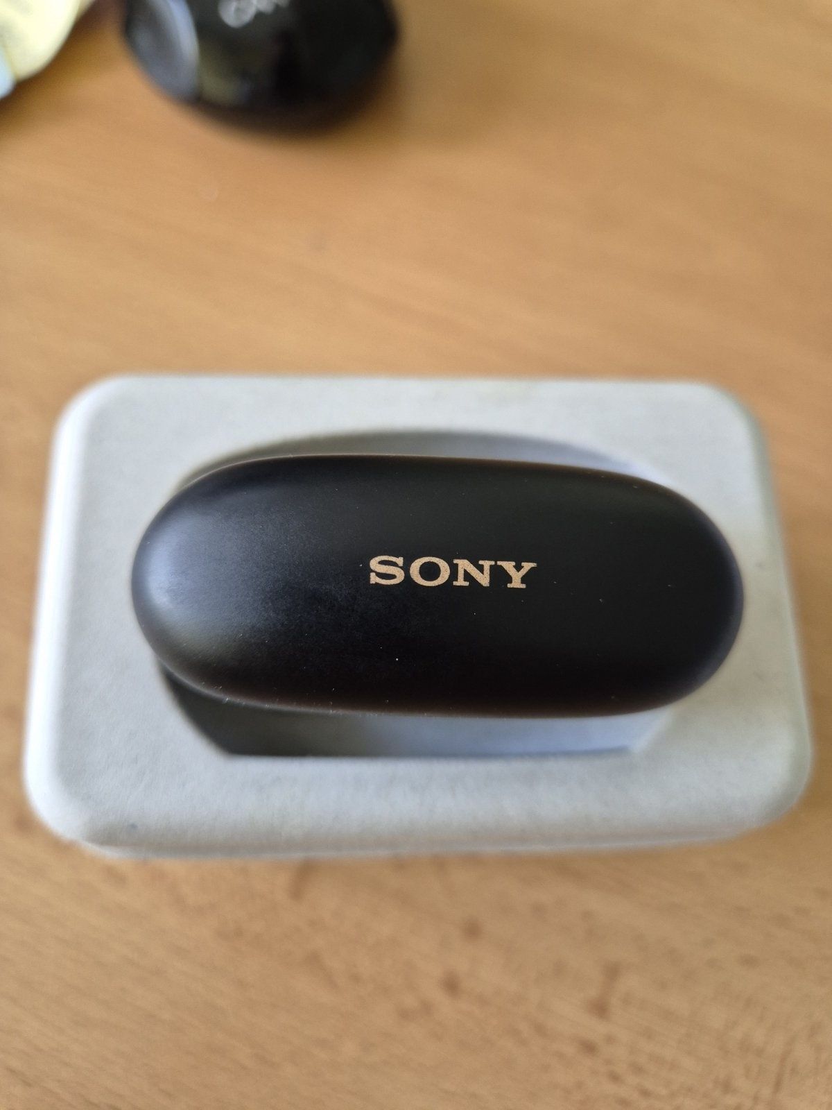 Слушалки Sony WF-1000XM4 още в гаранция