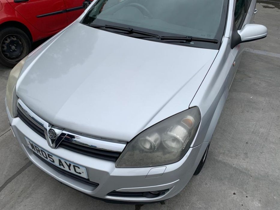 dezmembrez opel astra h usa far aripa capota stop bara fata opel astra