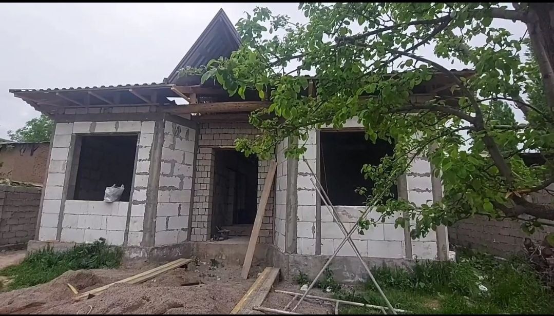 Чирчик Бустонлик тумани Озодбош 6-сотих Каробка учаска сотилади